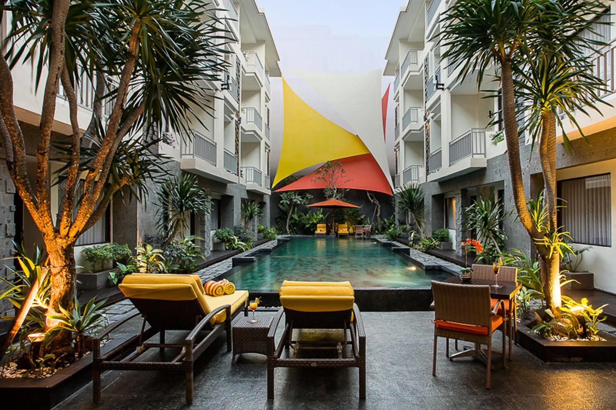 Bloo Bali Hotel Kuta  Exterior photo