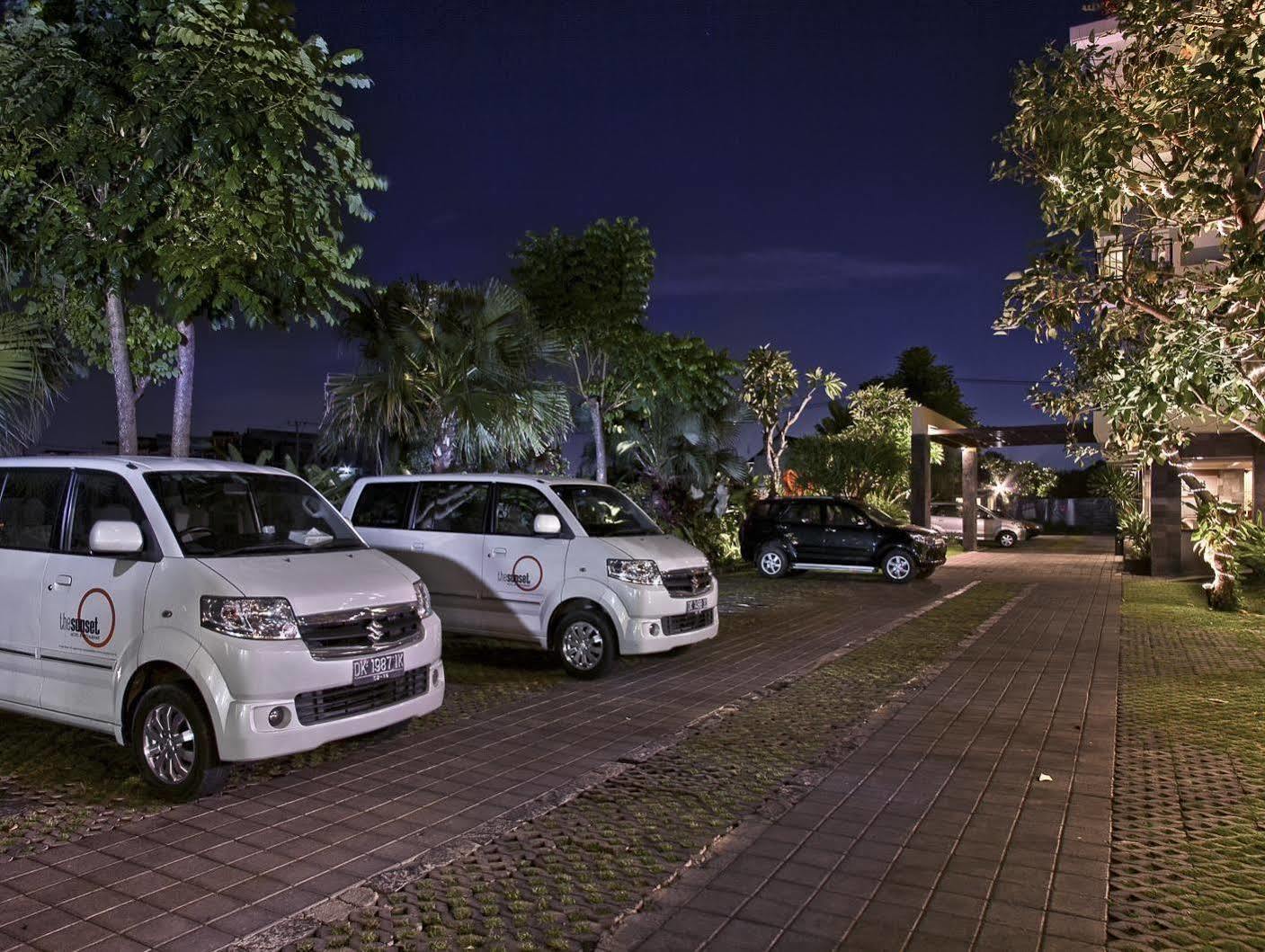 Bloo Bali Hotel Kuta  Exterior photo